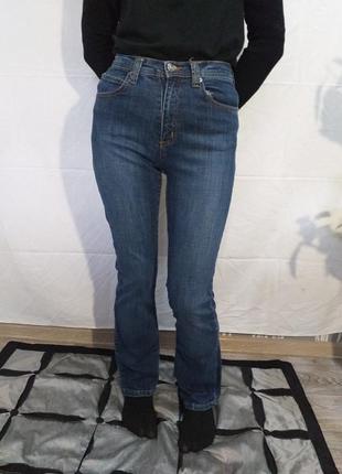 Стрейчевые джинсы.1 фото