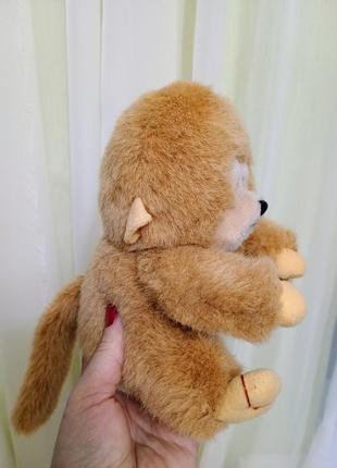 Бесподобная обезьянка дуся) милейшая обнимашка. германия. мягкая игрушка обезьянка с бананом1 фото