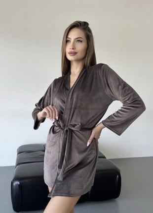 Красивий легкий халат жіночий