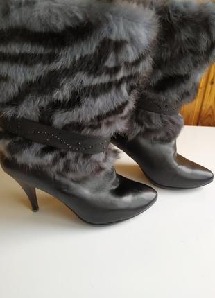Стильные шикарные зимние черные сапоги на каблуке с мехом , 39размер2 фото