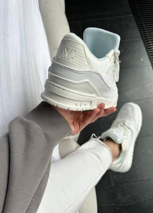Красивейшие женские кроссовки в стиле louis vuitton trainer sneakers white белые9 фото