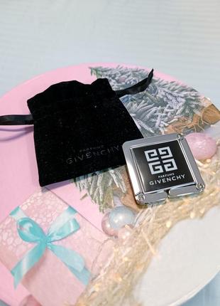 Givenchy гачок- тримач для сумки2 фото