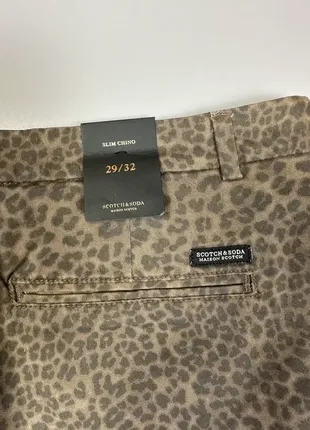 Женские брюки чинос расцветка леопард коричневые scotch&soda 31x325 фото