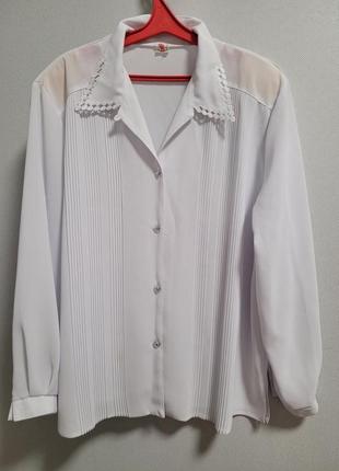 Белая шифоновая блуза размер xxxl, есть подсолнухи, на пуговицах