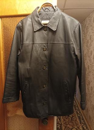 Куртка кожаная демисезонная женская