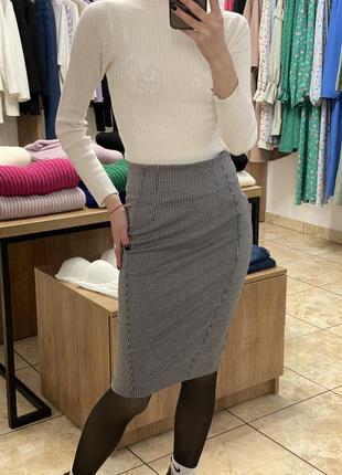 Классическая юбка-карандаш в гусиную лапку от бренда imperial