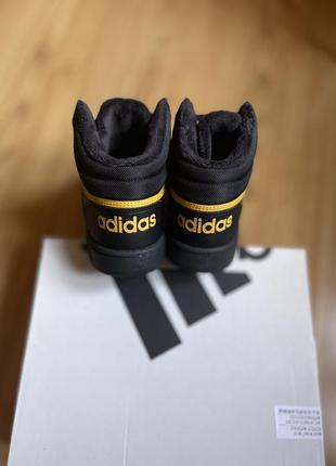 Кроссовки утепленные хайтопы adidas original3 фото