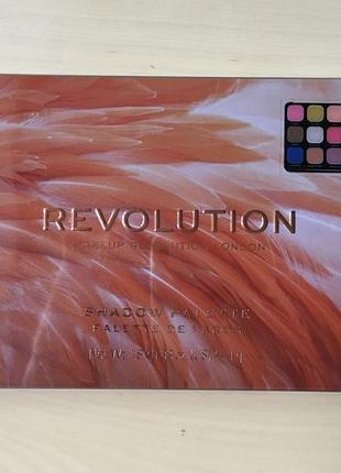 Палетка тіней revolution 18 штук
