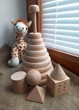 Набор деревянных игрушек (пирамидка и фигурки)1 фото