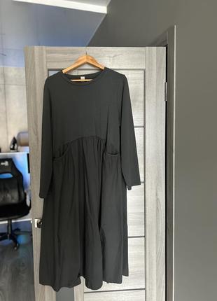 Платье от итальянского бренда в сером цвете3 фото