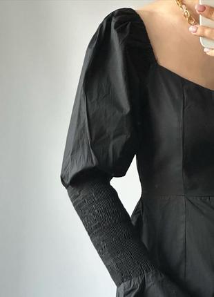 Платье короткое черное с рукавами5 фото