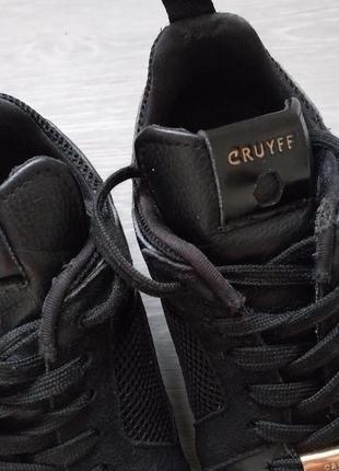 Дорогие брендовые мужские кроссовки cruyff lusso trainers black suede10 фото
