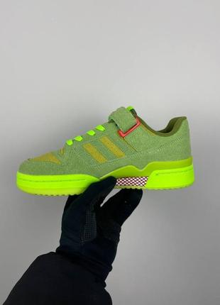 Жіночі зелені замшеві кросівки adidas forum low the grinch green hp67727 фото