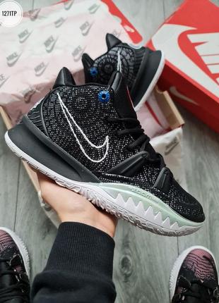 Шикарные стильные кроссовки "nike kyrie 7 gs black/white pre-heat"1 фото