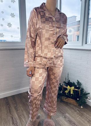 Домашній костюм