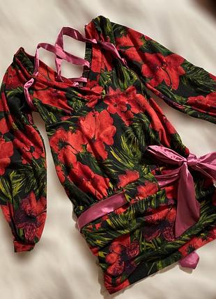 Платье с объемным рукавом фонариком красное с зелёным