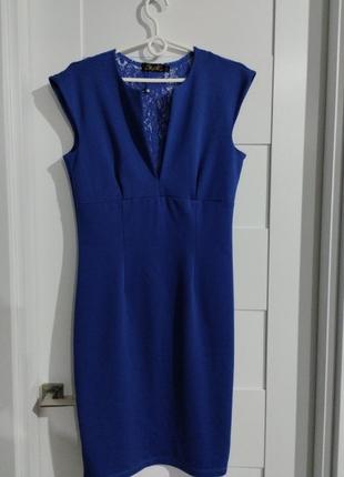 Сукня футляр