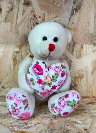 М'яка іграшка ведмедик з сердечком