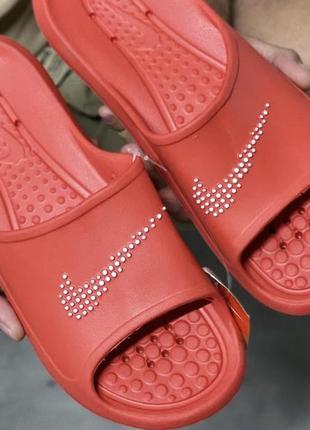 Шлепанцы женские  nike victori one shower slide red