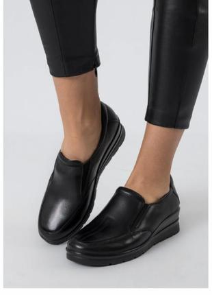 Шкіряні туфлі,сліпони