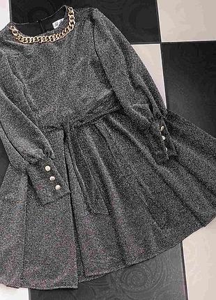 Стильное платье