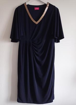 Элегантное нарядное платье с вышивкой стеклярусом