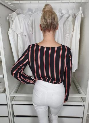 Укороченная блуза в полоску на запах с v-вырезом и резинкой внизу h&m🔥2 фото