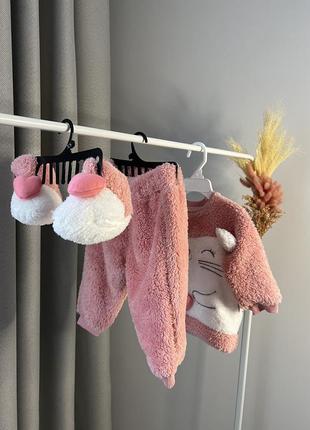 Дитяча зимова піжама + капчики