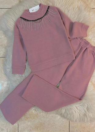 Невероятно красивый костюм из ангоры