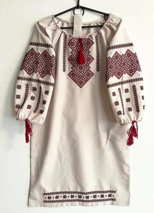 Вишита сукня