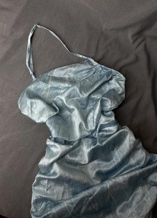 Сексуальное атласное платье с драпировкой4 фото