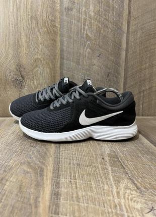 Кроссовки nike revolution 39/25см1 фото