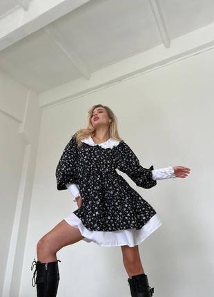 Платье короткое свободное с белым воротником с манжетами черное пудровое голубое с пышной двойной юбкой расклешенное в цветочек