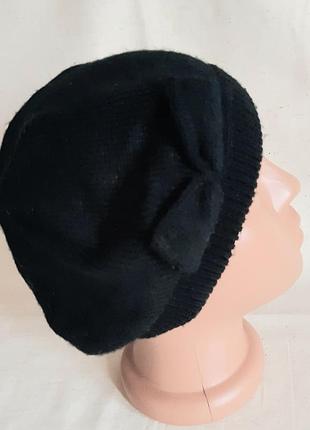 Вязаная черная шапочка берет с бантом  avant premiere швейцария