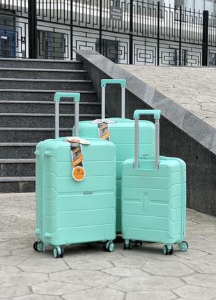 Качественный чемодан из полипропилен,модель 305,прорезиненный,надежная,колеса 360,кодовый замок,туреченя3 фото