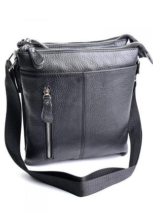 Чоловіча шкіряна сумка.