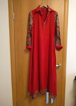Хорошенькое комбинированное платье в пол, размер 12-142 фото