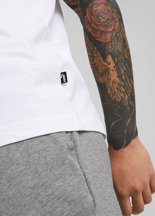 Біла чоловіча футболка puma essentials men's logo tee нова оригінал з сша5 фото
