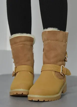 Зимові чоботи на хутрі