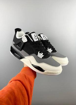 Шикарні стильні кросівки "nike air jordan 4 retro fleece winter"