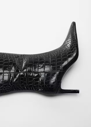 Сапоги с фактурой кожи крокодила на каблуке mango 570377125 фото