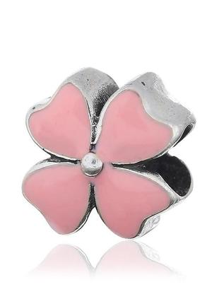 Серебряный шарм клевер из розовой эмали