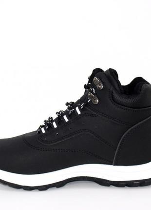 Черные зимние нубуковые ботинки на меху2 фото