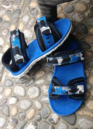 Босоножки, сандалии clarks doodles 23-24 р.