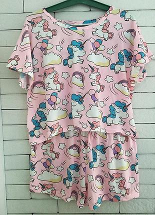 Рожева піжама футболка і шорти з єдинорогами