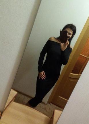 Платье карандаш с открытыми плечами