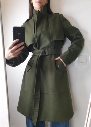 Качественное плотное пальто тренч цвета хаки с поясом dorothy perkins6 фото