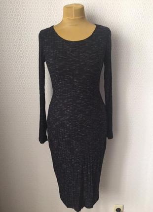 Тонкое трикотажное меланжевое платье в рубчик, размер укр прим 46-48