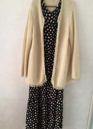 Нарядний брендовий кардіган.