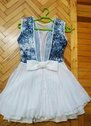 Новорічна сяюча сукня з оголеною спинкою та бантом2 фото